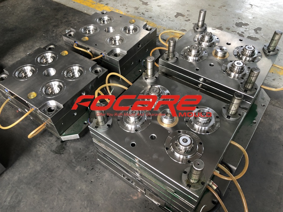 two color jerry can scew cap mold